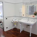Il Giardino Delle Jacaranda Bed and breakfast 4*