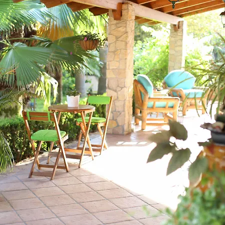 Il Giardino Delle Jacaranda Bed and breakfast 4*