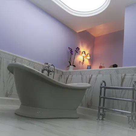 Il Giardino Delle Jacaranda Couette-café 4*