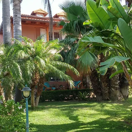 Oda ve Kahvaltı Il Giardino Delle Jacaranda Talsano