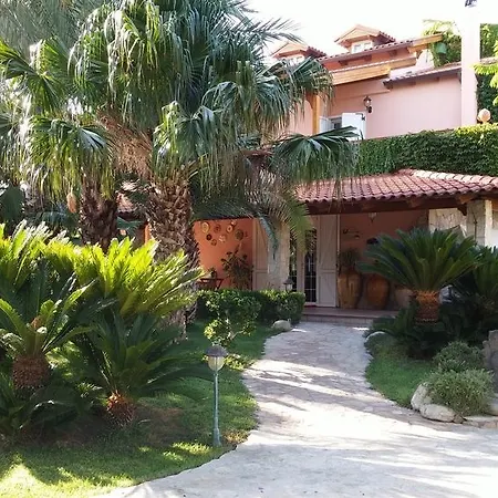 Il Giardino Delle Jacaranda 3*