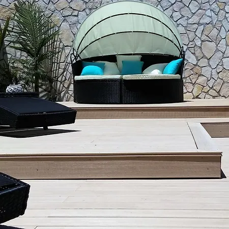 Oda ve Kahvaltı Il Giardino Delle Jacaranda 4*
