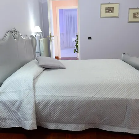 Il Giardino Delle Jacaranda Oda ve Kahvaltı 4*